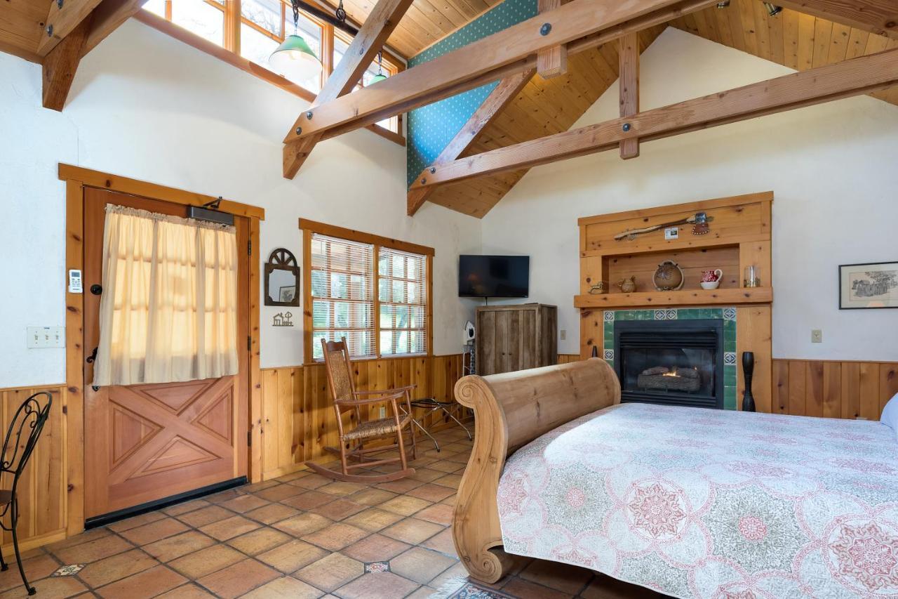 Homestead Cottages Ahwahnee Exterior photo